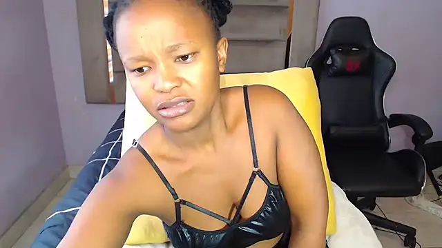 Snapshot of ShyTiny_Bae chatting on September 29, 12:10 pm ShyTiny Bae online show from September 29, 12:10 pm