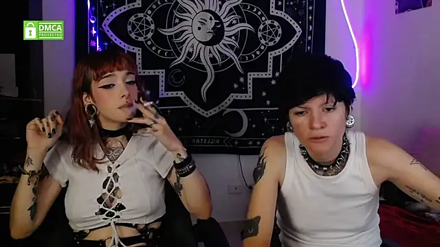 lovelockedlips online show from October 9, 3:32 am