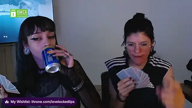 lovelockedlips online show from March 10, 5:00 am