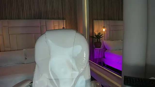 DulceVela  online show from September 17, 10:41 pm