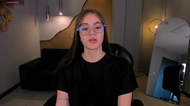 MaiaCollins online show from October 1, 6:24 pm