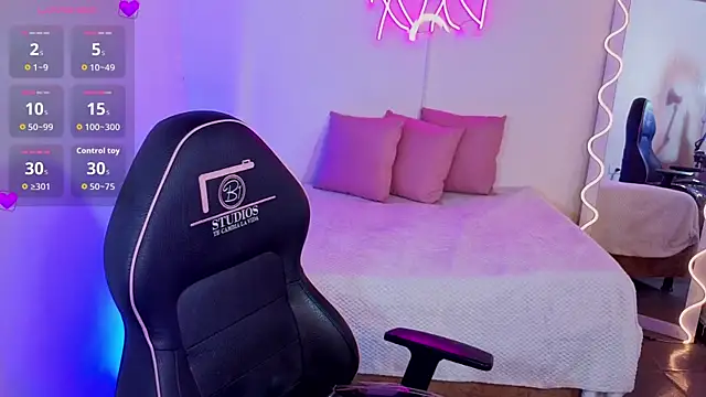 Snapshot of Malory_tay1 chatting on October 21, 7:18 pm Malory tay1 online show from October 21, 7:18 pm