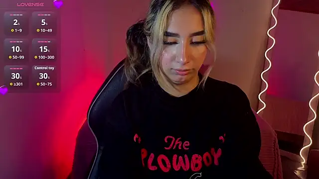 Snapshot of Malory_tay1 chatting on October 24, 7:21 pm Malory tay1 online show from October 24, 7:21 pm