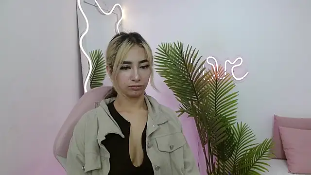 Snapshot of Malory_tay1 chatting on September 29, 12:10 pm Malory tay1 online show from September 29, 12:10 pm