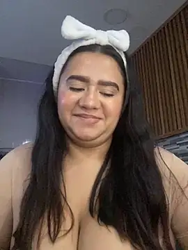 Vaiolet 2222 online show from November 2, 10:07 am