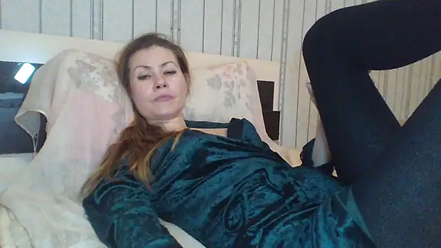 Eva Neon online show from February 14, 7:05 pm