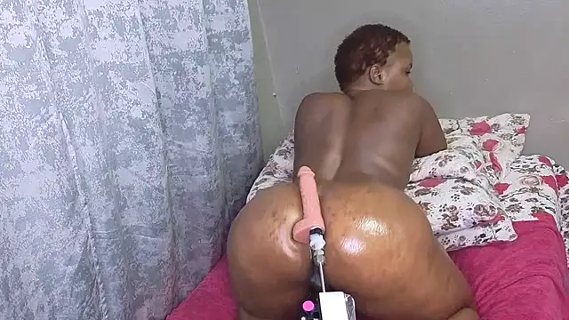 Snapshot of spicybootie chatting on October 31, 8:24 pm spicybootie online show from October 31, 8:24 pm