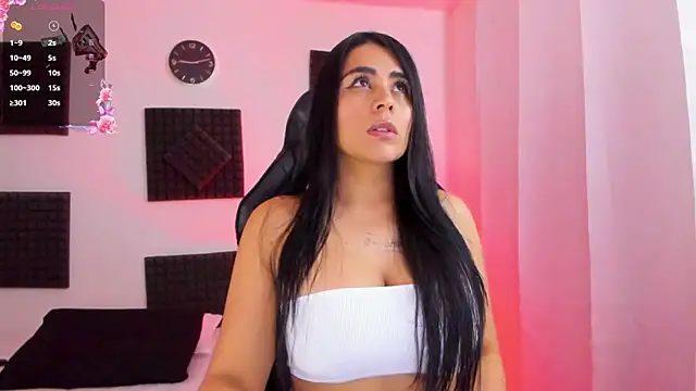 Snapshot of hannarusso chatting on October 26, 2:12 pm hannarusso online show from October 26, 2:12 pm