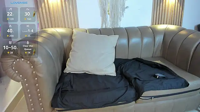 Snapshot of Layla_arabelle chatting on September 27, 9:44 pm Layla arabelle online show from September 27, 9:44 pm