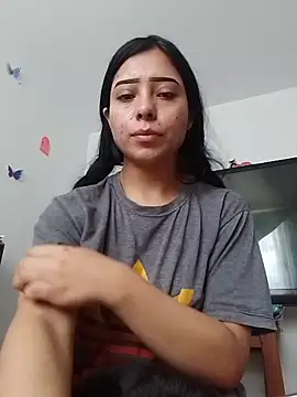 Snapshot of Emilybutterfly1 chatting on October 24, 4:58 pm Emilybutterfly1 online show from October 24, 4:58 pm