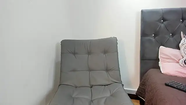 Moon  April online show from October 10, 10:14 pm