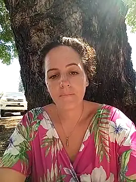 emiliemilf online show from April 7, 8:22 pm