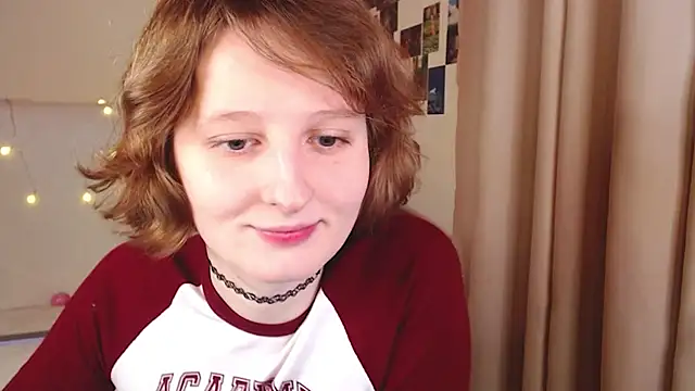 Snapshot of c0ralynx chatting on October 20, 7:17 pm c0ralynx online show from October 20, 7:17 pm