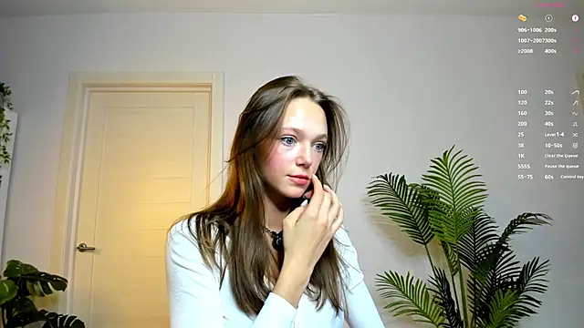 Sweet Piece online show from October 12, 8:00 pm