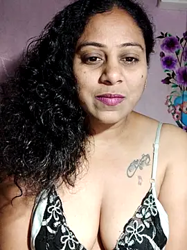 JENNIFERtamil online show from March 29, 7:13 pm