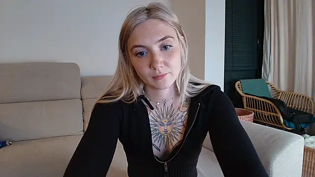 tattoobbgirl online show from January 31, 7:11 pm