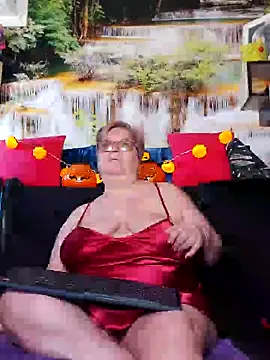 Snapshot of QueenPammy1 chatting on October 29, 11:58 am QueenPammy1 online show from October 29, 11:58 am