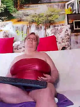 Snapshot of QueenPammy1 chatting on October 9, 11:58 am QueenPammy1 online show from October 9, 11:58 am