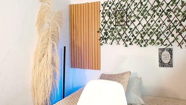 Snapshot of Parker_Lee chatting on October 13, 12:57 am Parker Lee online show from October 13, 12:57 am