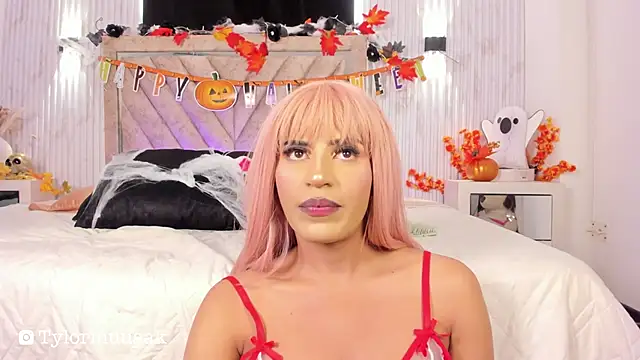 Snapshot of Taylor_Harveey chatting on October 11, 9:39 pm Taylor Harveey online show from October 11, 9:39 pm