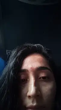 Elowyn online show from October 27, 5:08 pm