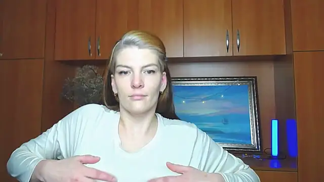 VanessaRey  online show from February 21, 5:24 pm