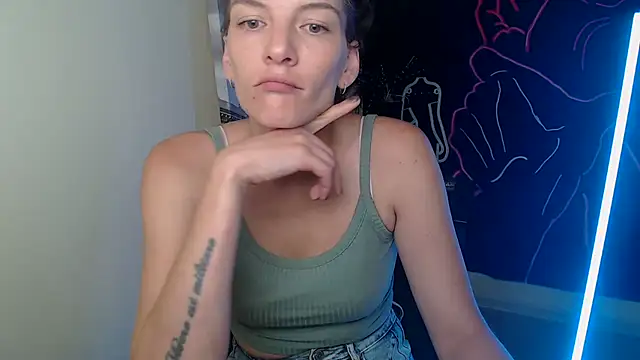 VanessaRey  online show from September 28, 7:03 am