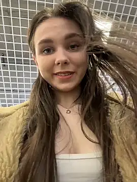 MilaBee online show from April 4, 11:53 am