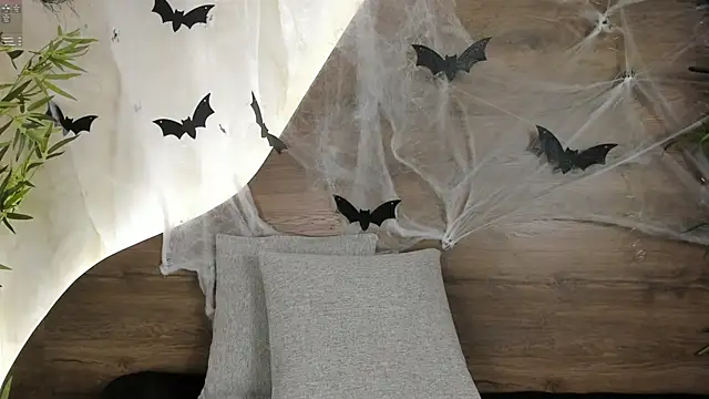 mia lacy  online show from November 5, 7:19 pm