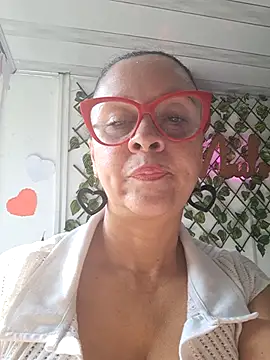 Snapshot of Amadamilf1980 chatting on September 26, 1:31 pm Amadamilf1980 online show from September 26, 1:31 pm