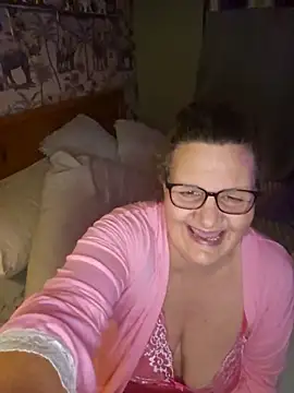 MissQueenBeex online show from February 18, 7:57 pm