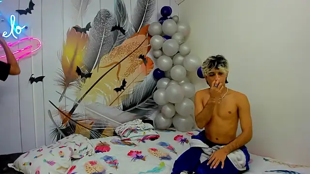 Meneaterss online show from October 18, 2:53 pm