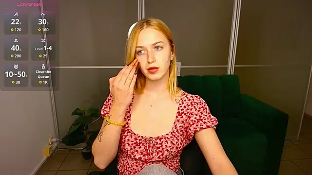 MirandaMayers online show from October 29, 9:06 pm