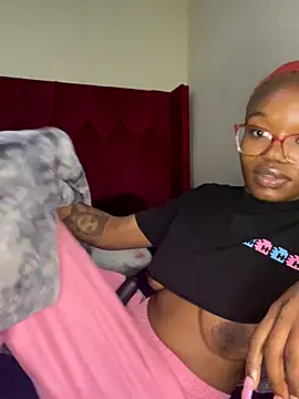 YummyMelanin117 online show from September 25, 10:29 pm