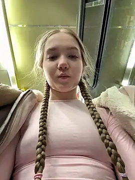 bambi lu online show from November 28, 6:11 pm