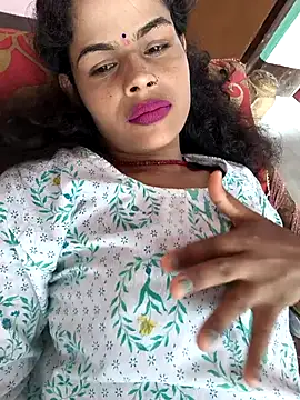 Eshna Dabral online show from September 17, 7:28 am