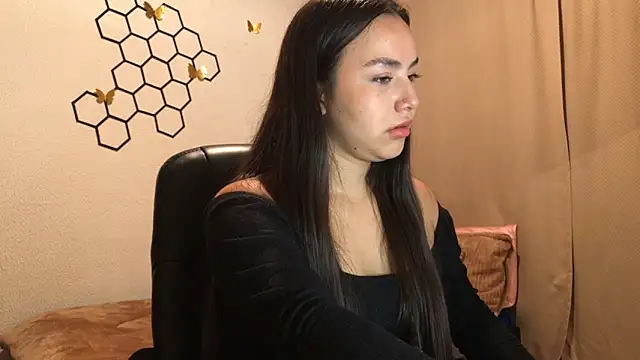 amelia hall online show from November 4, 12:54 pm