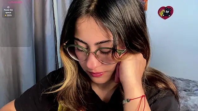 emma  bell  online show from October 1, 10:48 pm