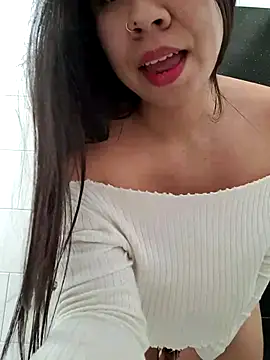 Snapshot of Yuli_Mars chatting on October 18, 4:21 pm Yuli Mars online show from October 18, 4:21 pm