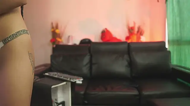 Snapshot of bonniie_98_ chatting on September 23, 6:50 pm bonniie 98 online show from September 23, 6:50 pm