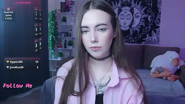 naugghtynikki online show from October 24, 5:47 am