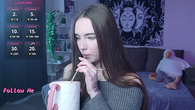 naugghtynikki online show from October 6, 4:07 am