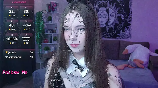 naugghtynikki online show from October 31, 4:58 am