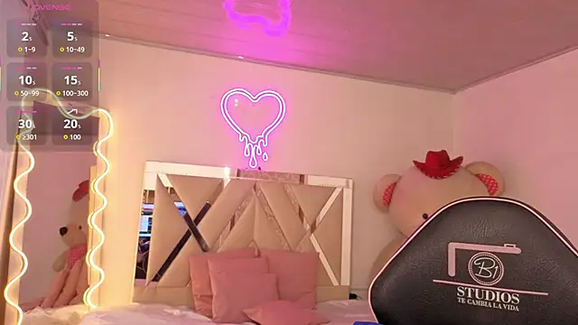 kissy tay online show from October 16, 12:08 pm