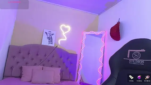 kissy tay online show from October 19, 11:34 am