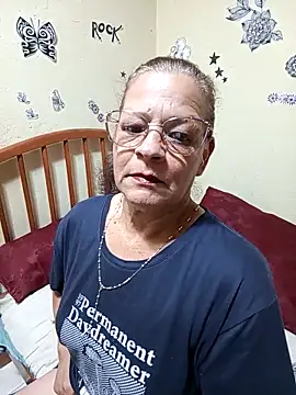 Snapshot of katrina_perez chatting on October 29, 4:28 am katrina perez online show from October 29, 4:28 am