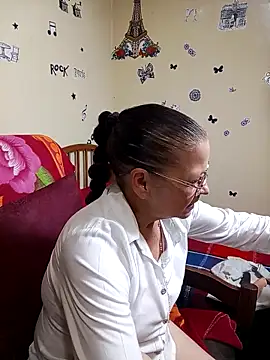 Snapshot of katrina_perez chatting on October 8, 10:25 pm katrina perez online show from October 8, 10:25 pm