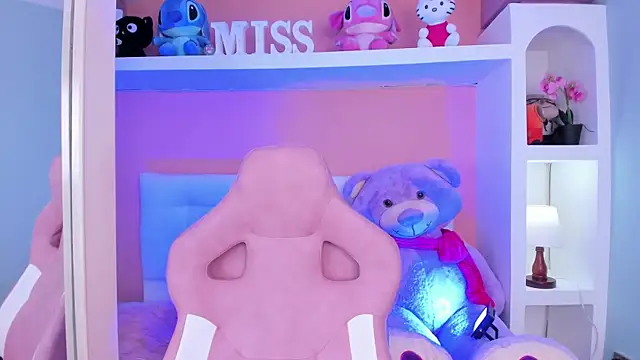 miss    marilyn online show from September 24, 11:20 am