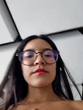 Snapshot of Pretty_roxxyy chatting on September 14, 1:42 pm Pretty roxxyy online show from September 14, 1:42 pm