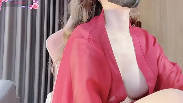 yiyi-chin online show from October 2, 5:29 pm